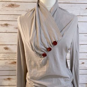 Pretty Women’s Top 🍂